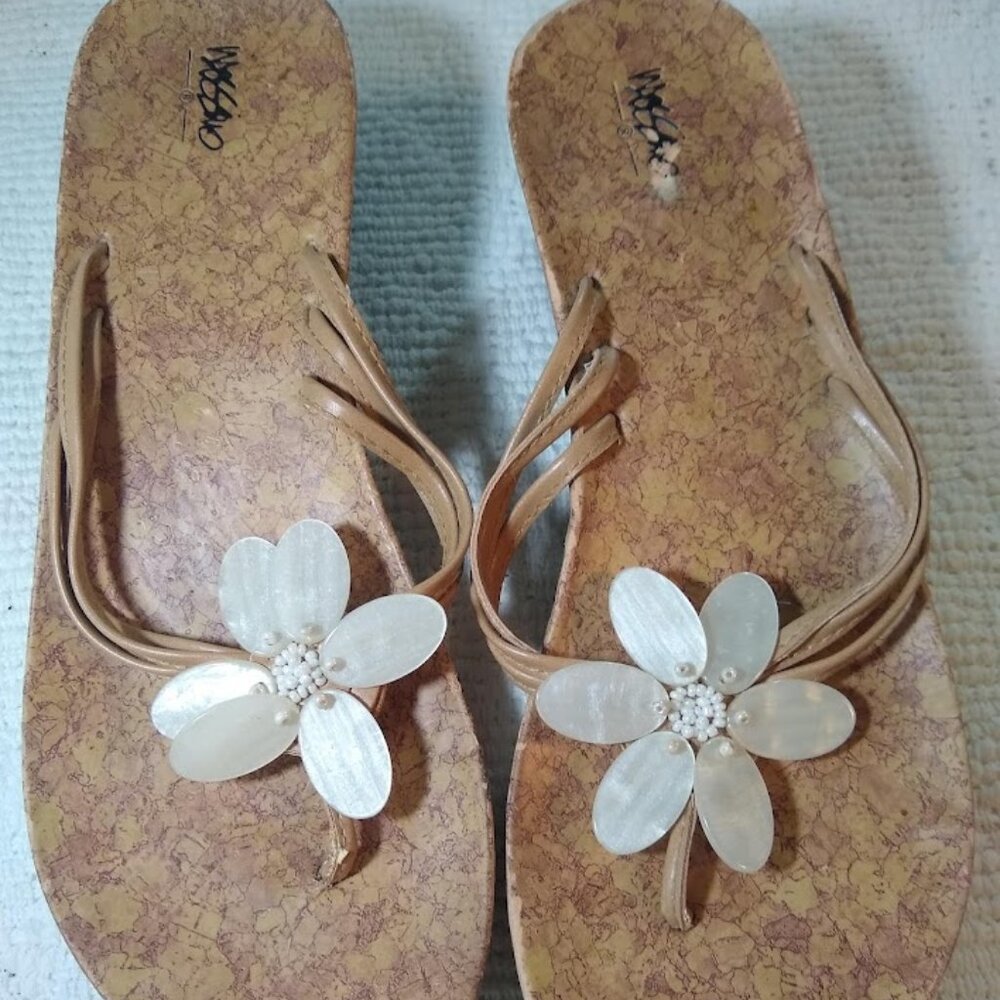 Mossimo  size 7  wedge sandals  saddle/caramel color + white pearl flower